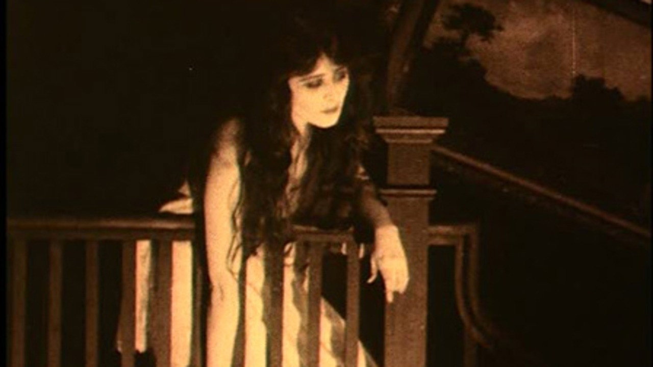 A Fool There Was (1915) still