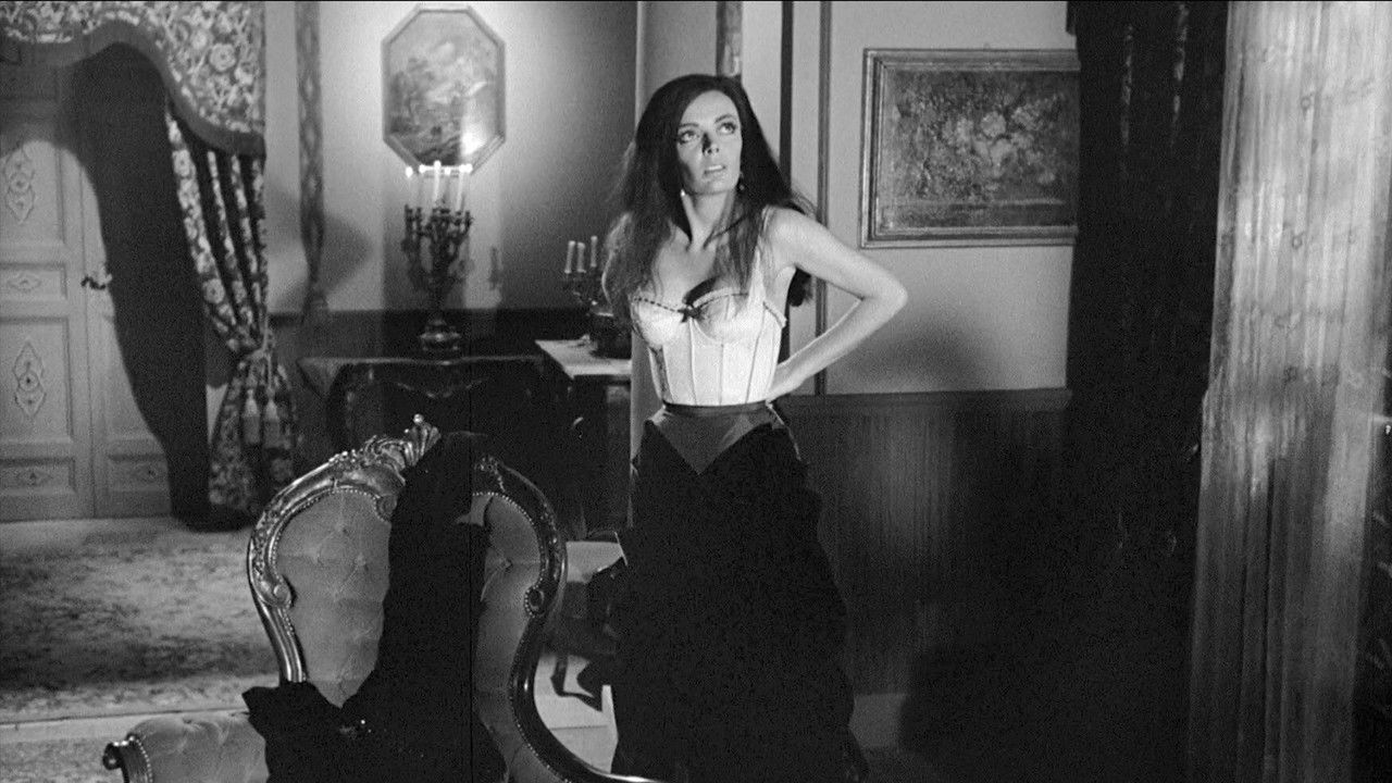 Nightmare Castle (1965) still