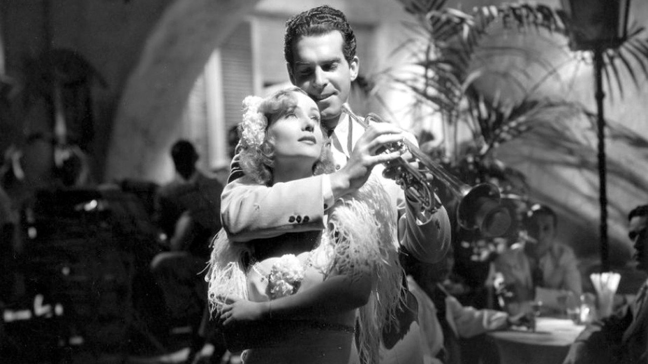 Swing High, Swing Low (1937) still